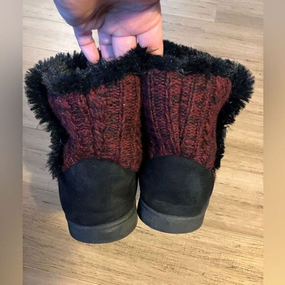 Dearfoams red knit with very softy faux fur lining women sock bootie size L 9/10 - Picture 5 of 8